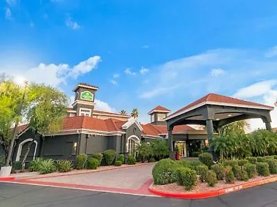 La Quinta & By Wyndham Phoenix Hotel Scottsdale