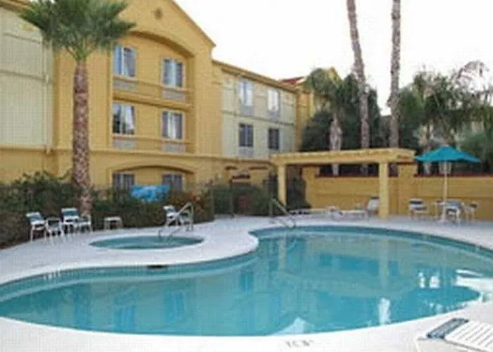 La Quinta & By Wyndham Phoenix Hotel Scottsdale