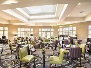 La Quinta & By Wyndham Phoenix Hotel