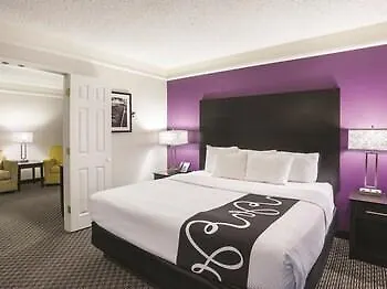 La Quinta & By Wyndham Phoenix 3*