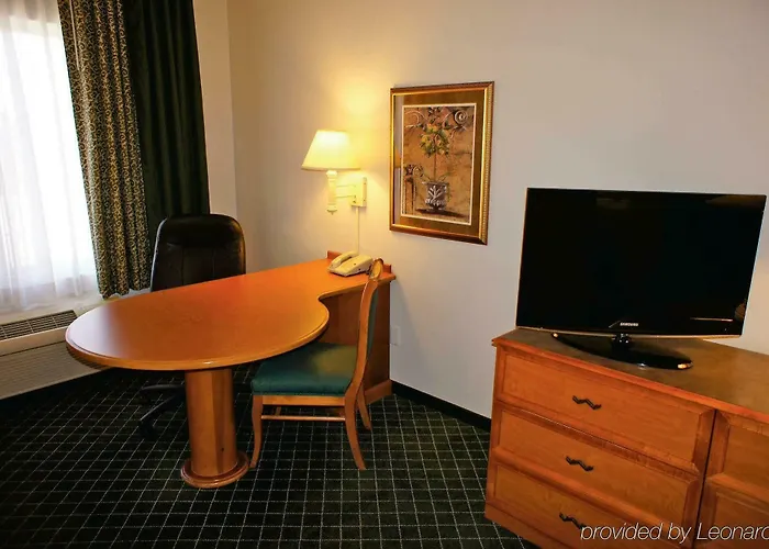 La Quinta & By Wyndham Phoenix 3*